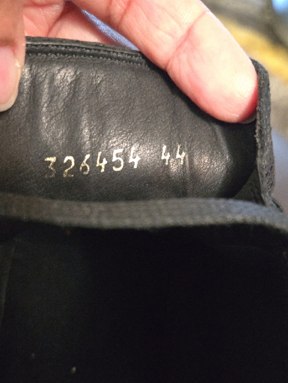 Black High-Top Leather Balenciaga Sneaker - Picture 8 of 15